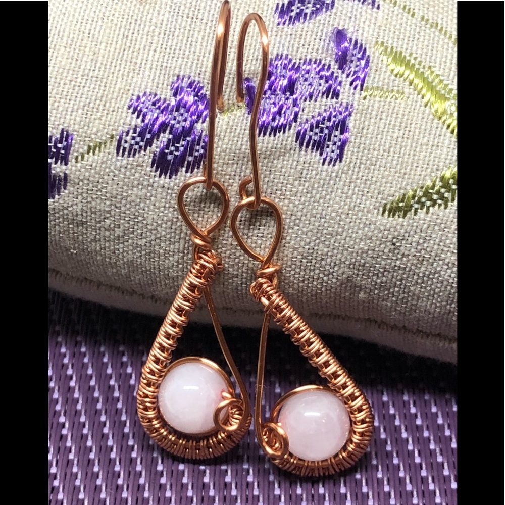 Handmade copper wire with pink beads earrings